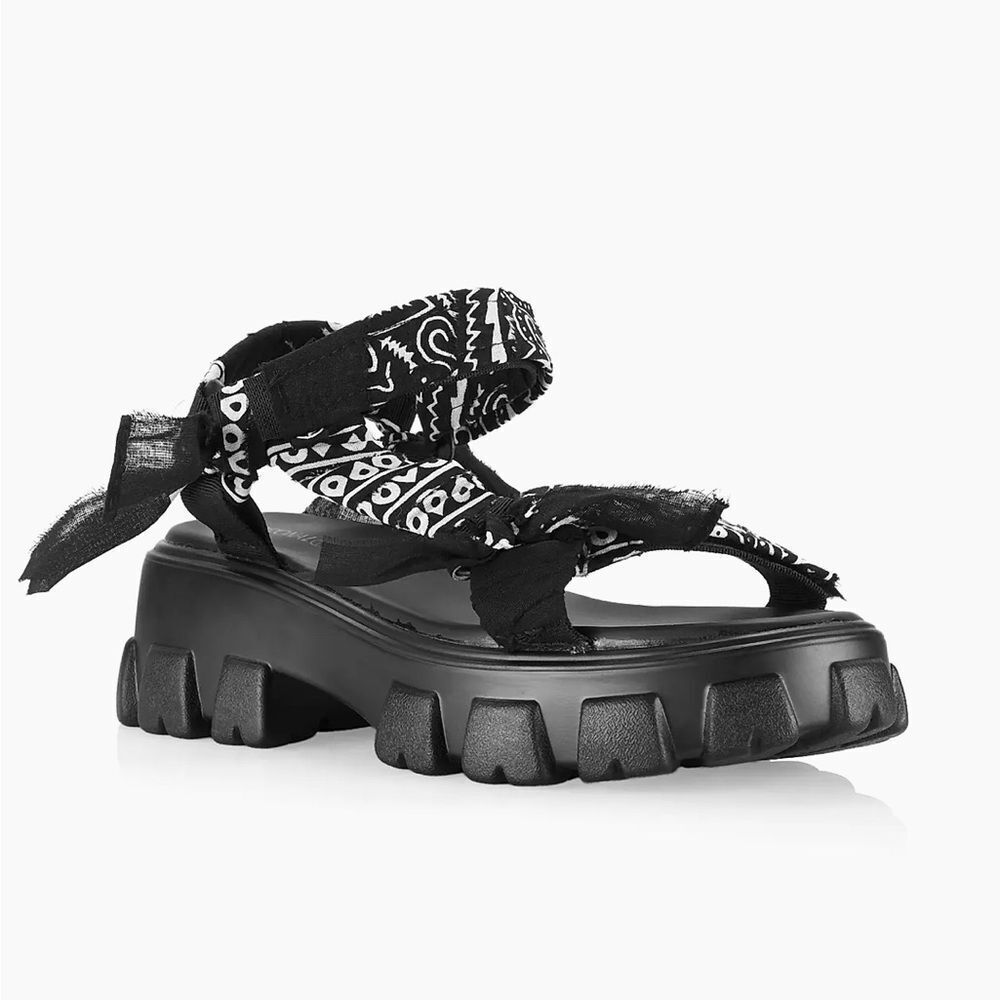 Arizona Love Black and White Patterned Sandals